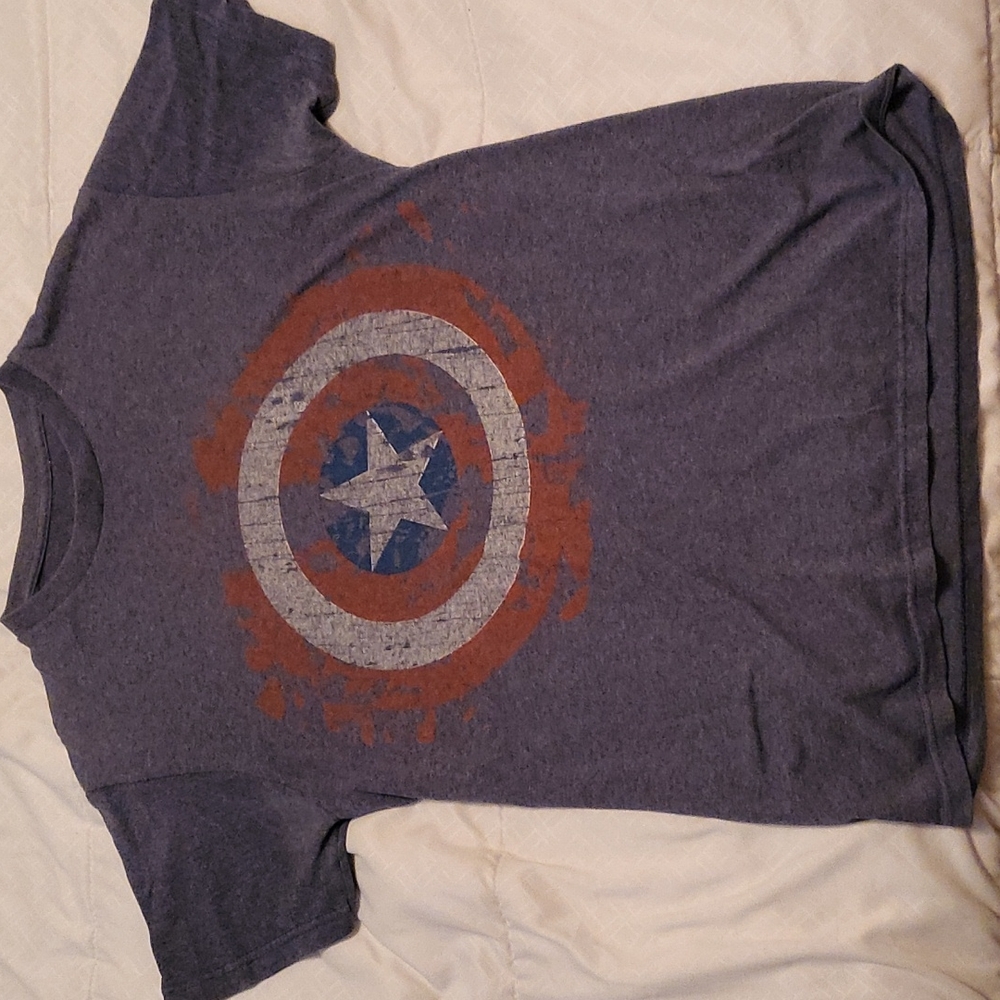 Capitan America Faded design, SMALL Gray T-Shirt